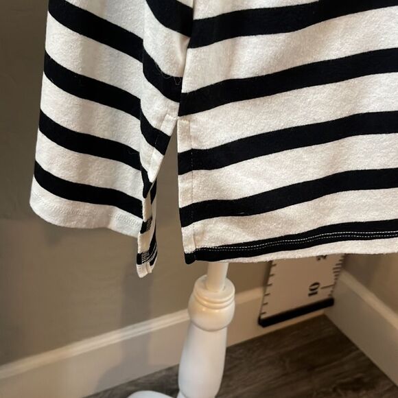 Lane Bryant black & white stripes short sleeves scoopneck split hemline SZ 26/28 - Picture 6 of 11